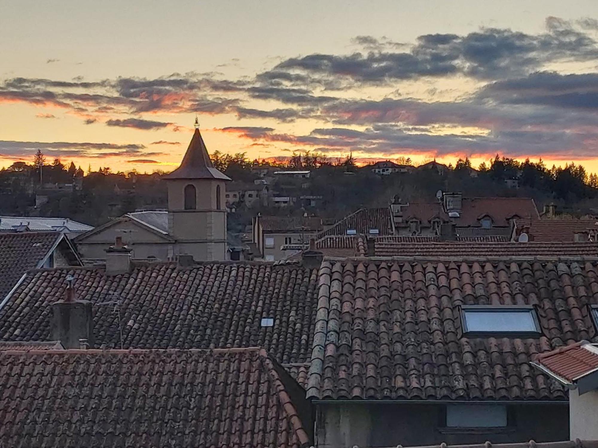 Le Saint-Georges Apartman Villefranche-de-Rouergue Kültér fotó
